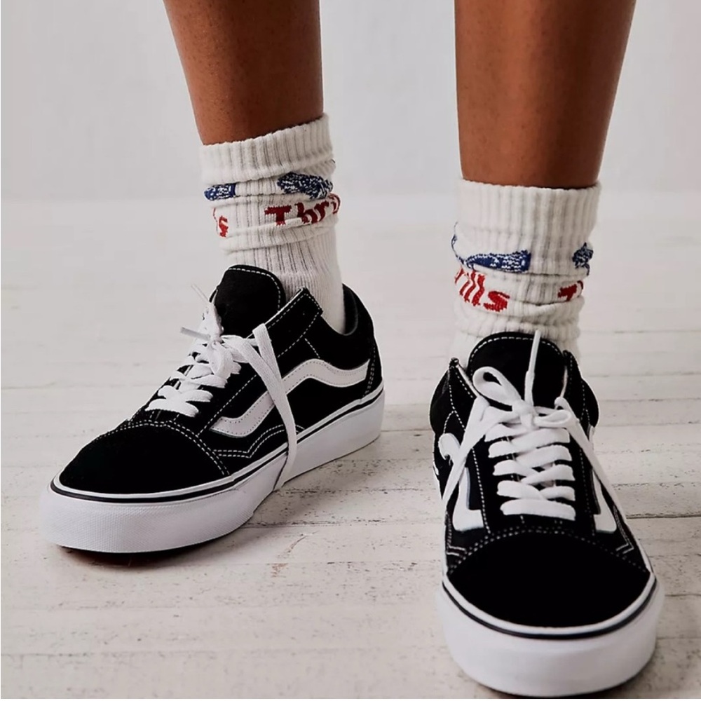Vans Old Skool Sneakers in Black/White Women’s Sz 7.5; Men’s Sz 6